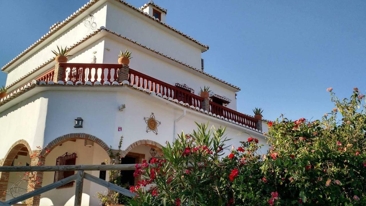 Boutique Bed & Breakfast Casa Utopia Alcaucin Exterior photo